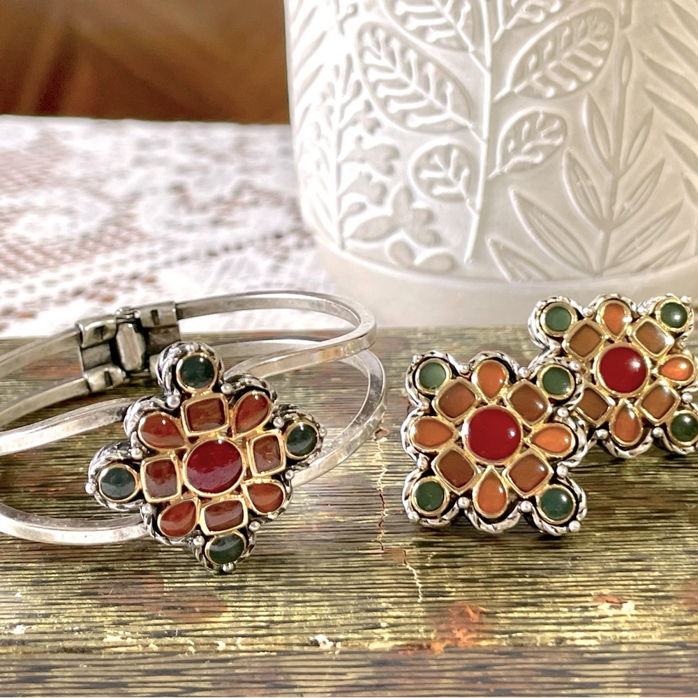 Vintage Designer AK Signed
Earrings & Bracelet